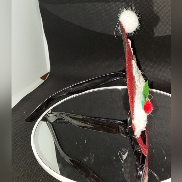 Fun Santa Claus/Mrs Claus Silly Glasses (No Lens) Plastic Frames - Picture 4 of 5